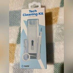 Tech Cleaning Kit - White and Blue